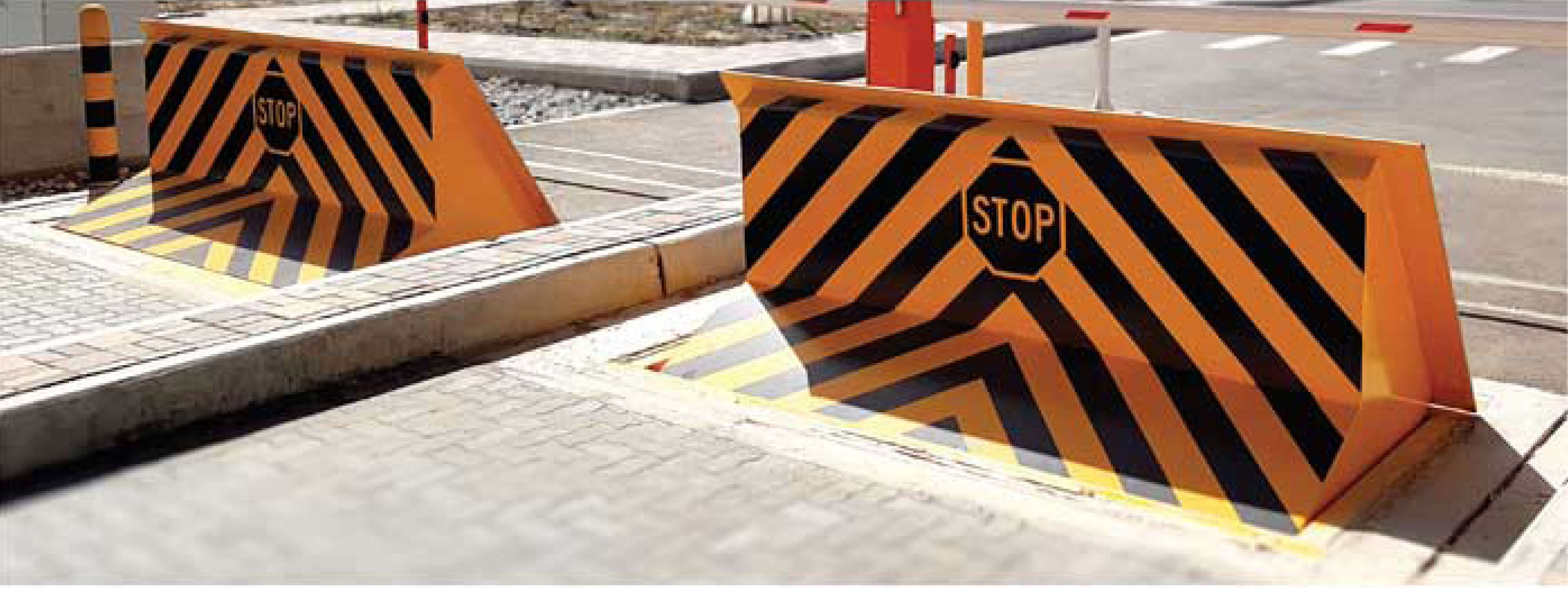 Shallow Mount Telescopic Hydraulic Road Blockers HRRTLS Optima