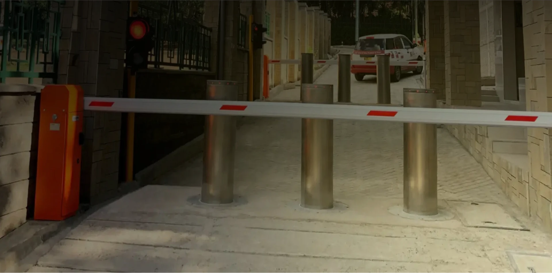Electromechanical Arm Barriers